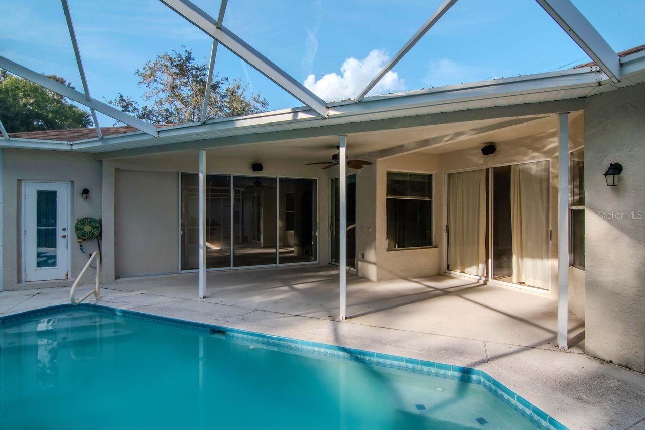 Image 35 of 63 For 4858 Augusta Avenue