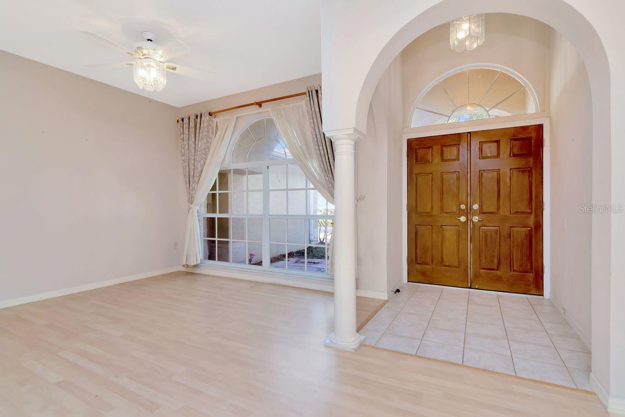 Image 37 of 63 For 4858 Augusta Avenue