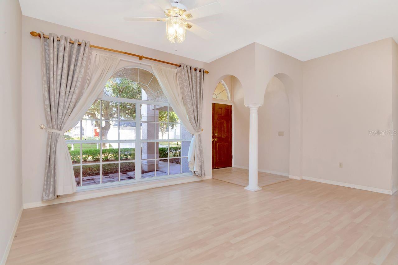 Image 38 of 63 For 4858 Augusta Avenue