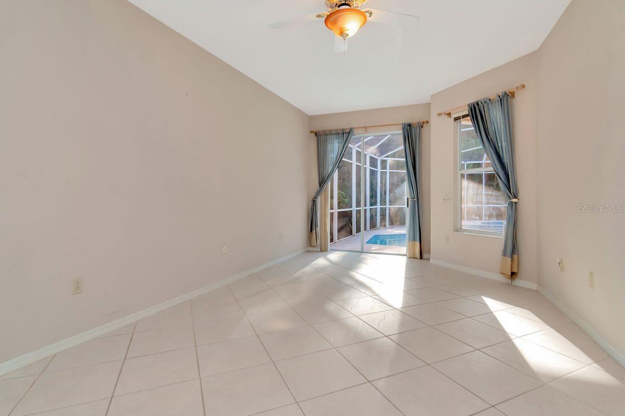 Image 43 of 63 For 4858 Augusta Avenue