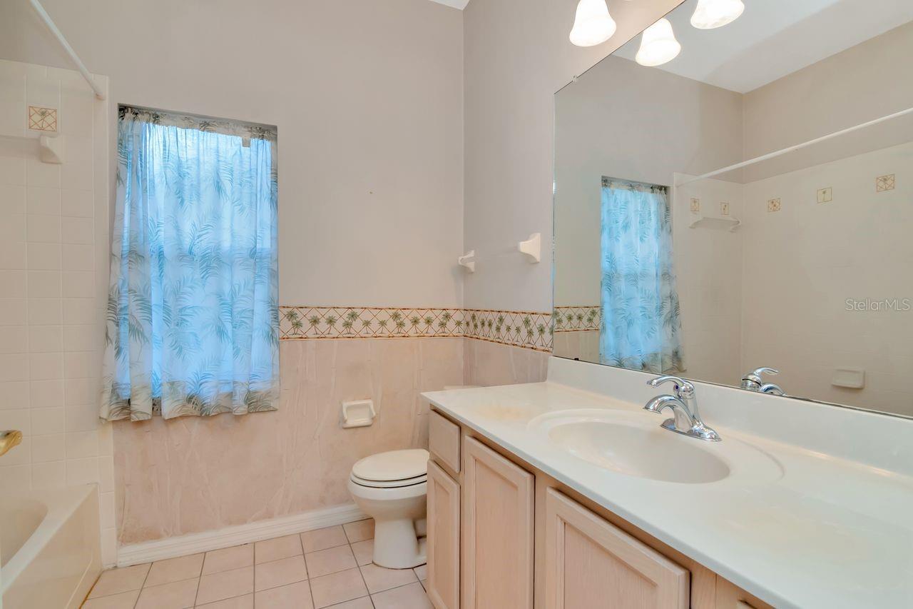 Image 50 of 63 For 4858 Augusta Avenue