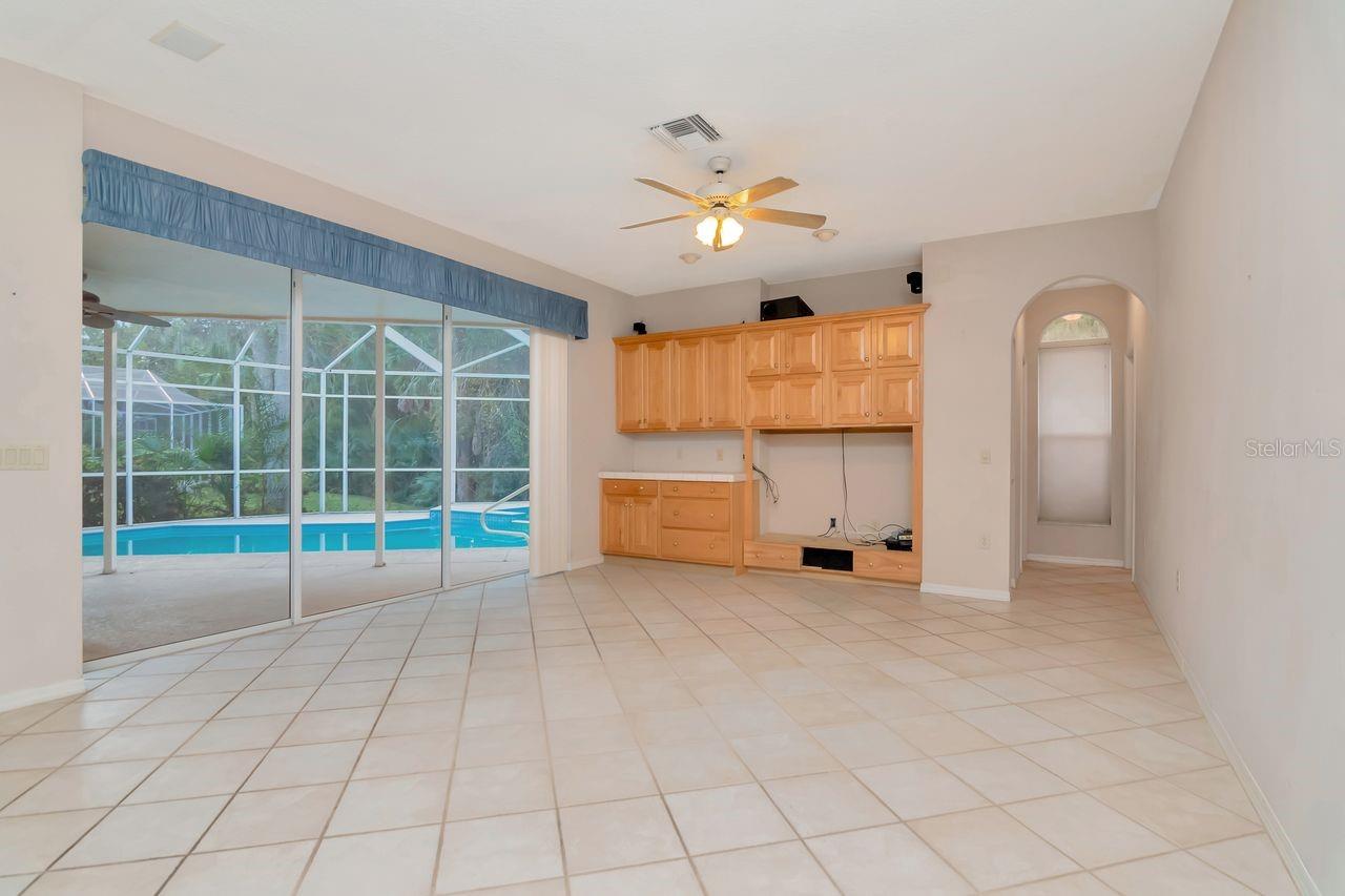 Image 61 of 63 For 4858 Augusta Avenue