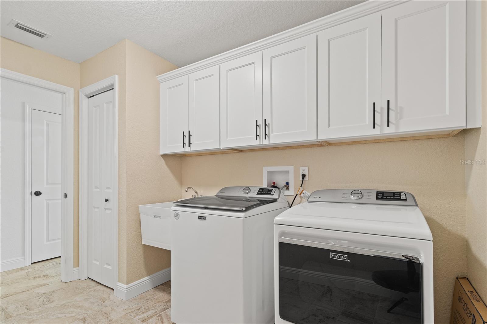 Image 23 of 61 For 488 Fieldstone Lane