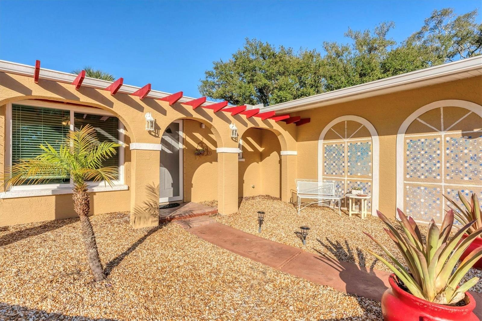 Image 4 of 57 For 2745 Arrowhead Road