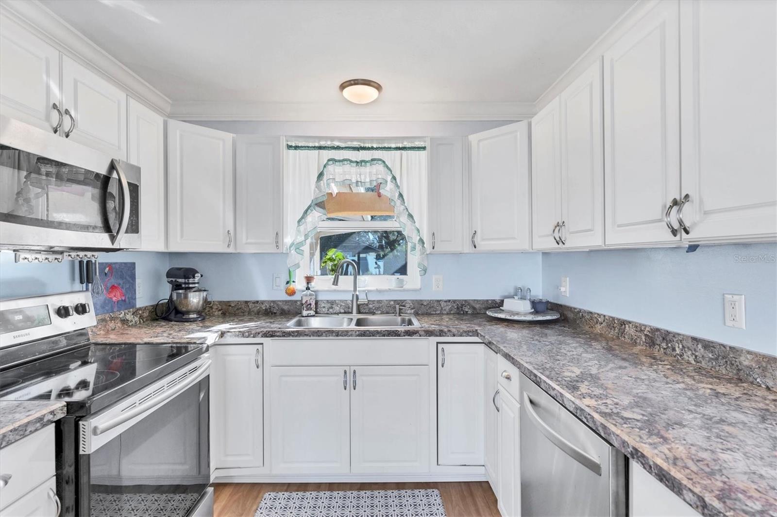 Image 9 of 57 For 2745 Arrowhead Road