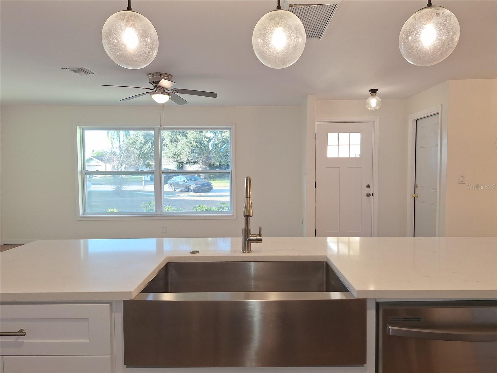 Listing photo id 11 for 13344 Sorrento Drive