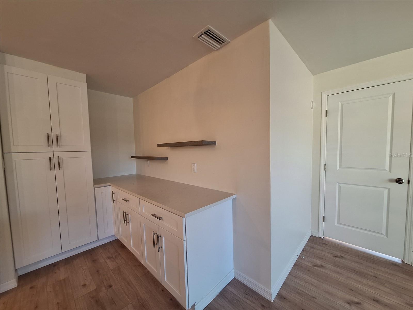 Listing photo id 16 for 13344 Sorrento Drive