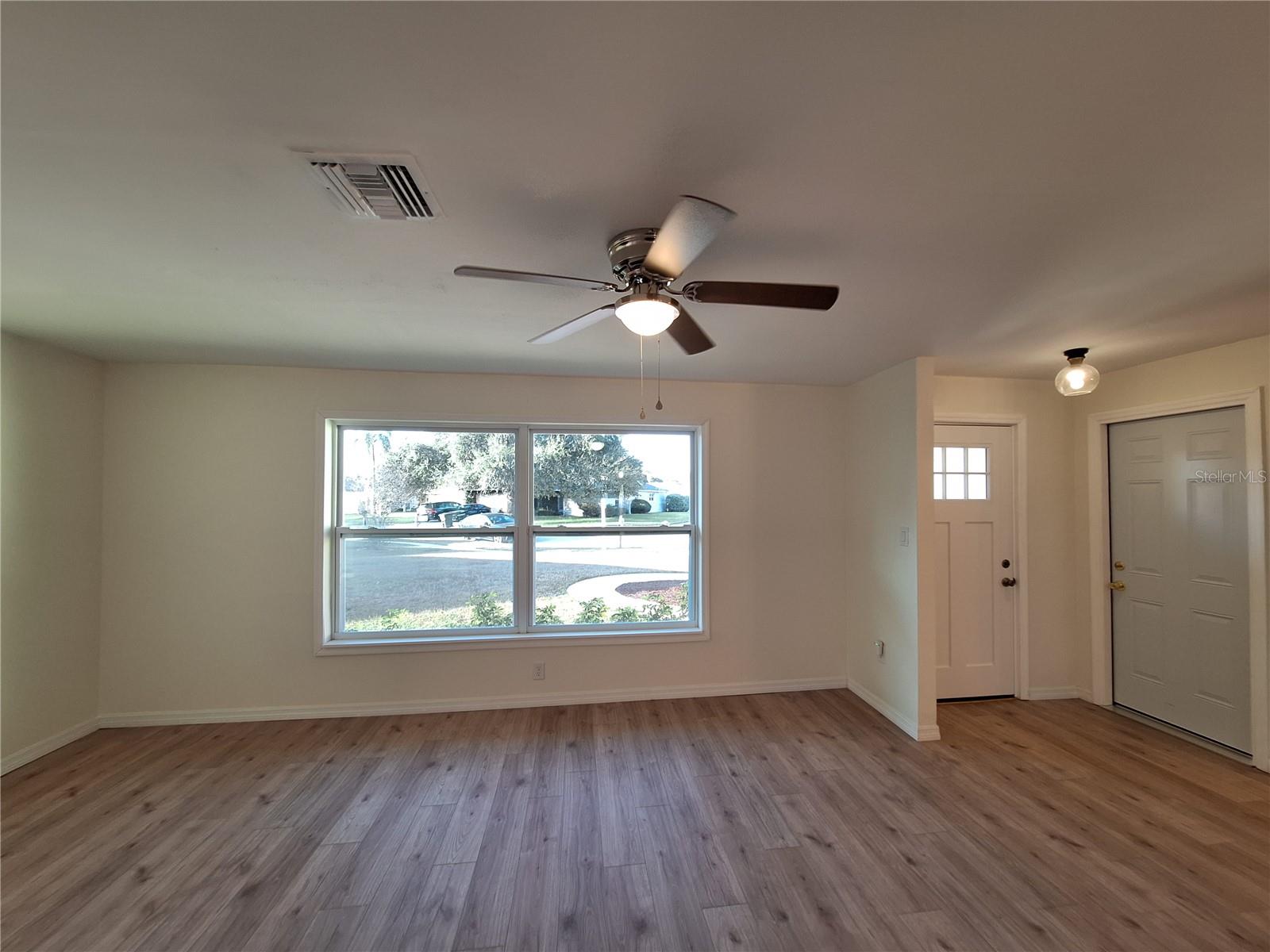 Listing photo id 29 for 13344 Sorrento Drive