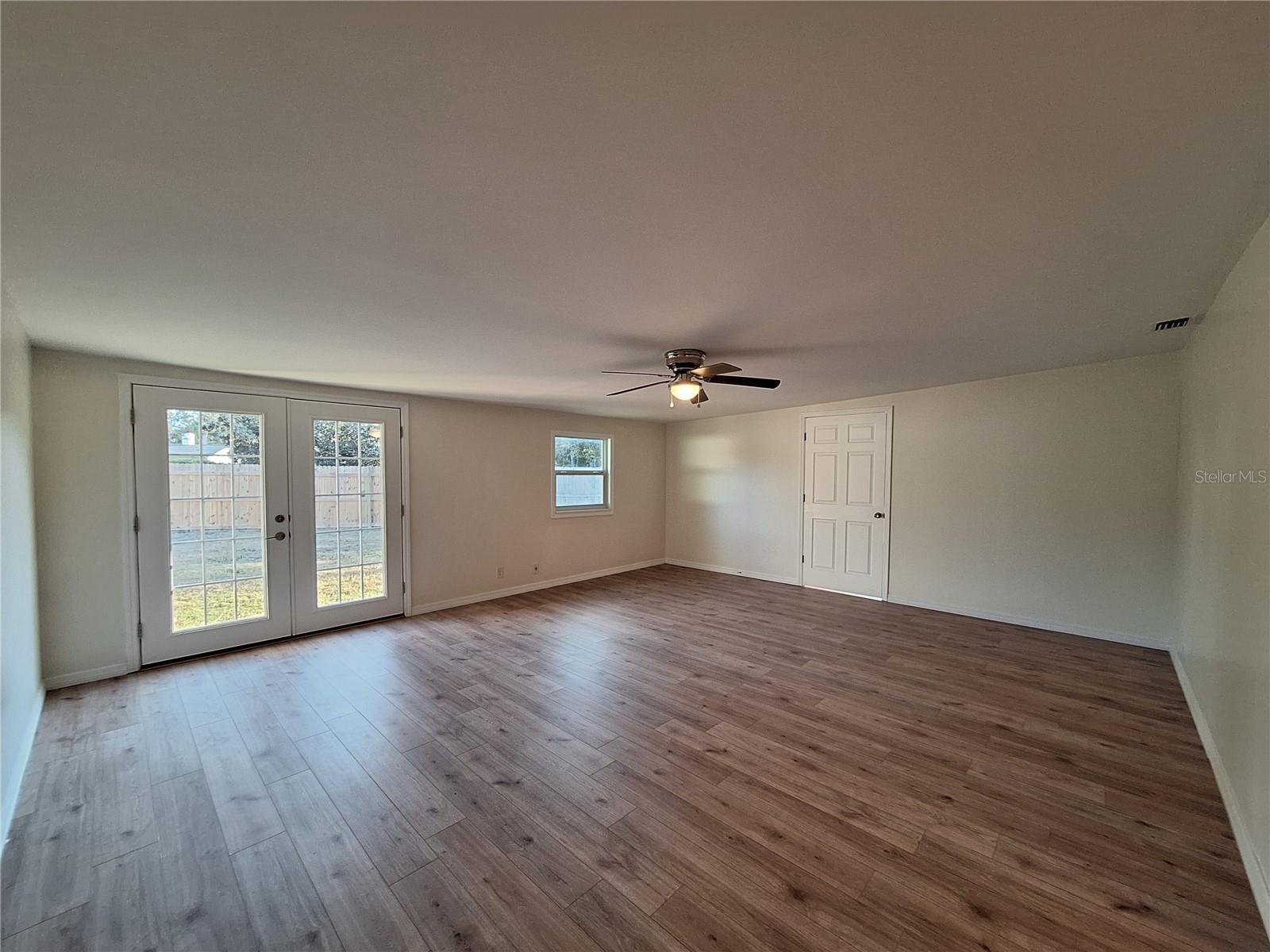 Listing photo id 30 for 13344 Sorrento Drive