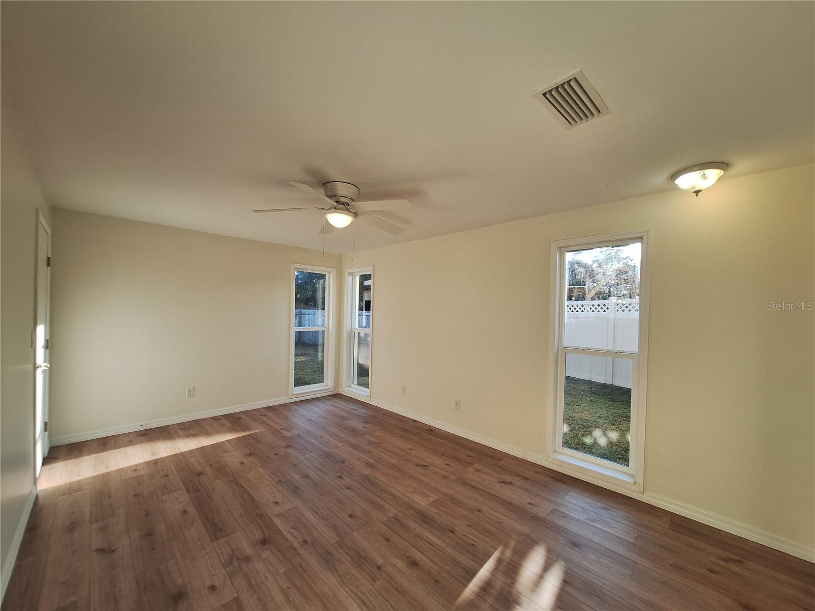 Listing photo id 35 for 13344 Sorrento Drive