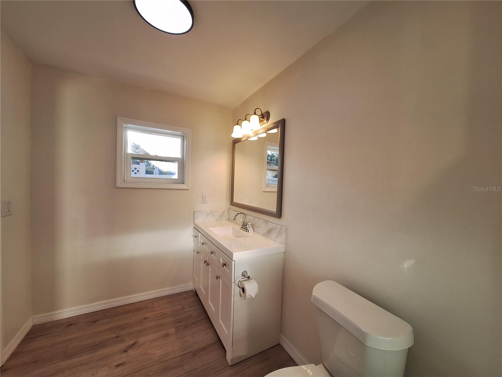 Listing photo id 39 for 13344 Sorrento Drive