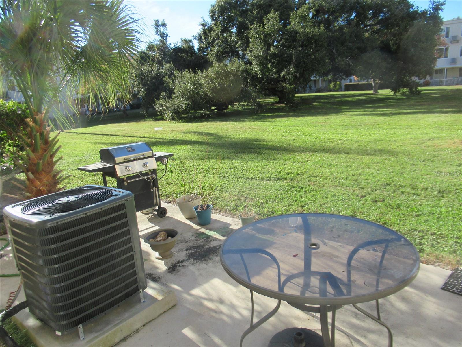 Image 23 of 26 For 2402 Ecuadorian Way 8