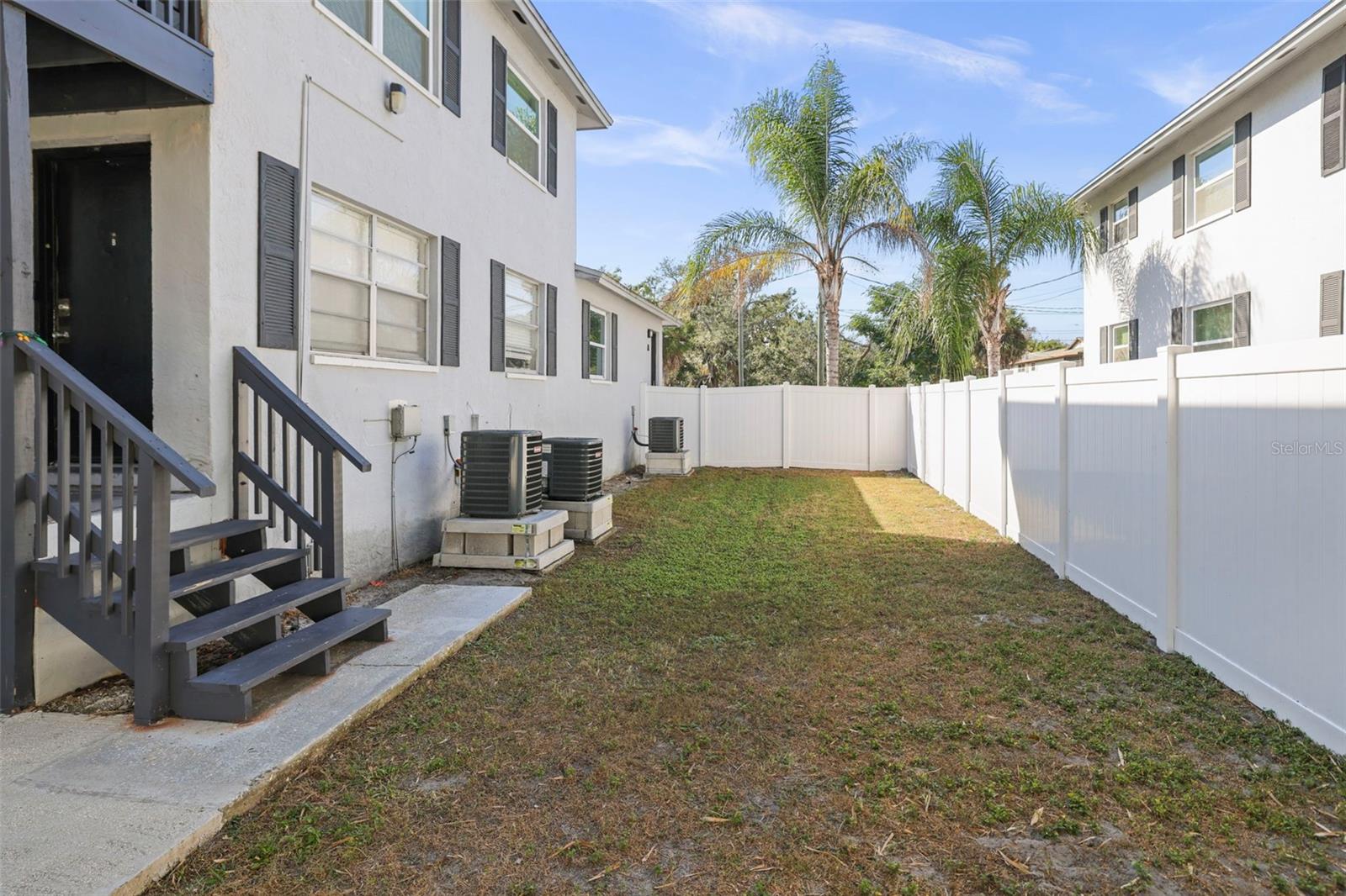 Image 12 of 51 For 7108 Kissimmee Street