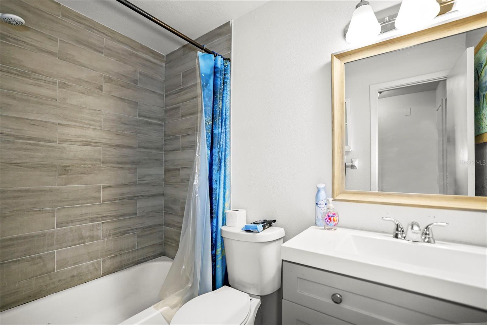 Image 22 of 51 For 7108 Kissimmee Street