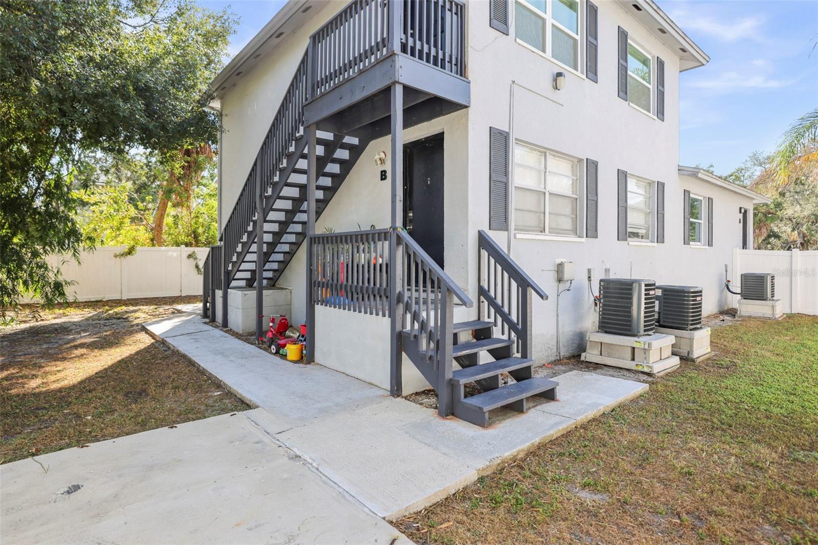 Image 3 of 51 For 7108 Kissimmee Street