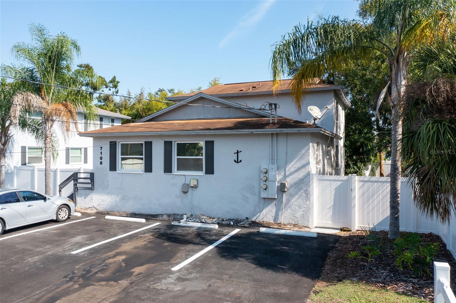 Image 8 of 51 For 7108 Kissimmee Street