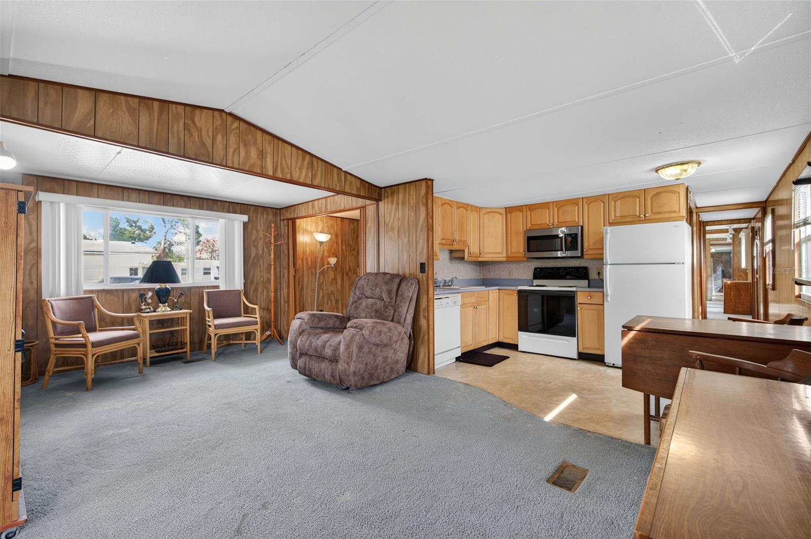 Image 14 of 55 For 7801 34th Avenue N 80