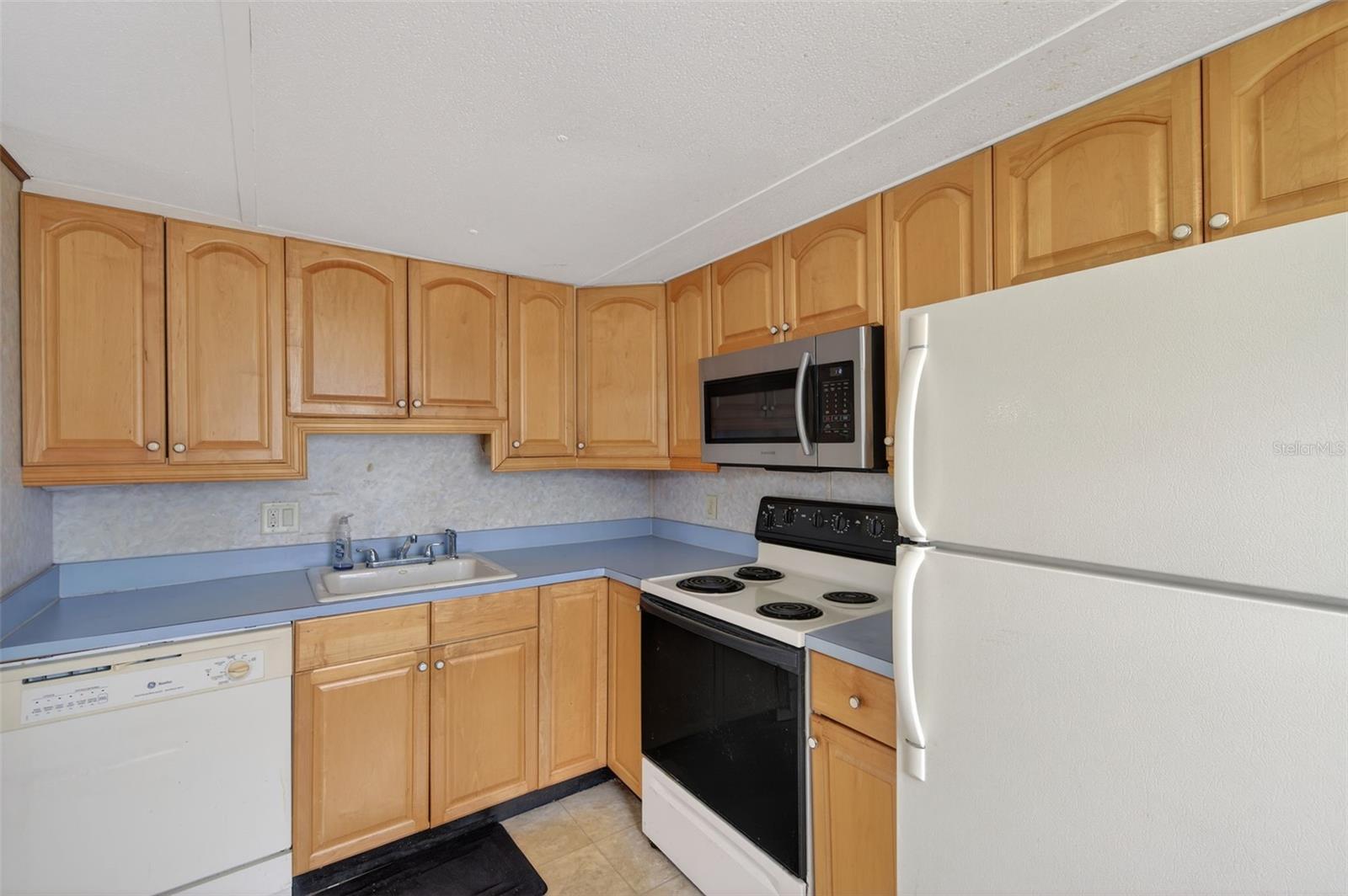 Image 36 of 55 For 7801 34th Avenue N 80