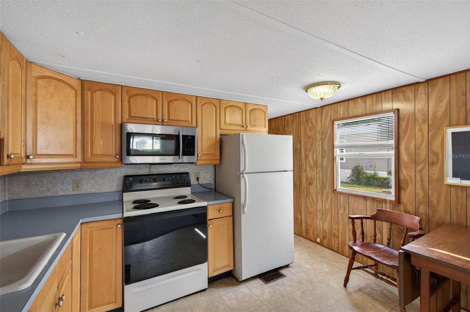 Image 38 of 55 For 7801 34th Avenue N 80