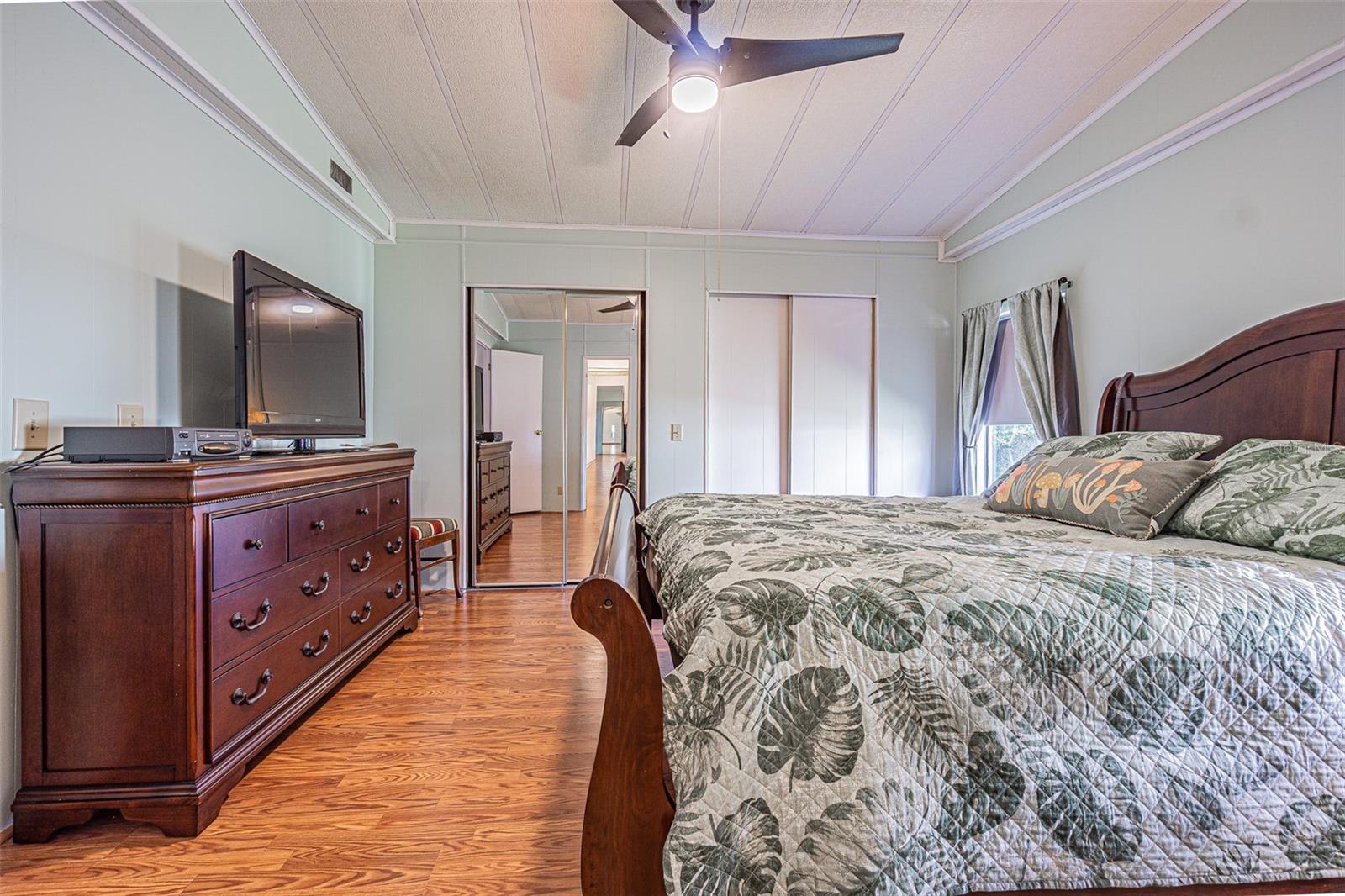 Image 17 of 33 For 39353 Sycamore Lane