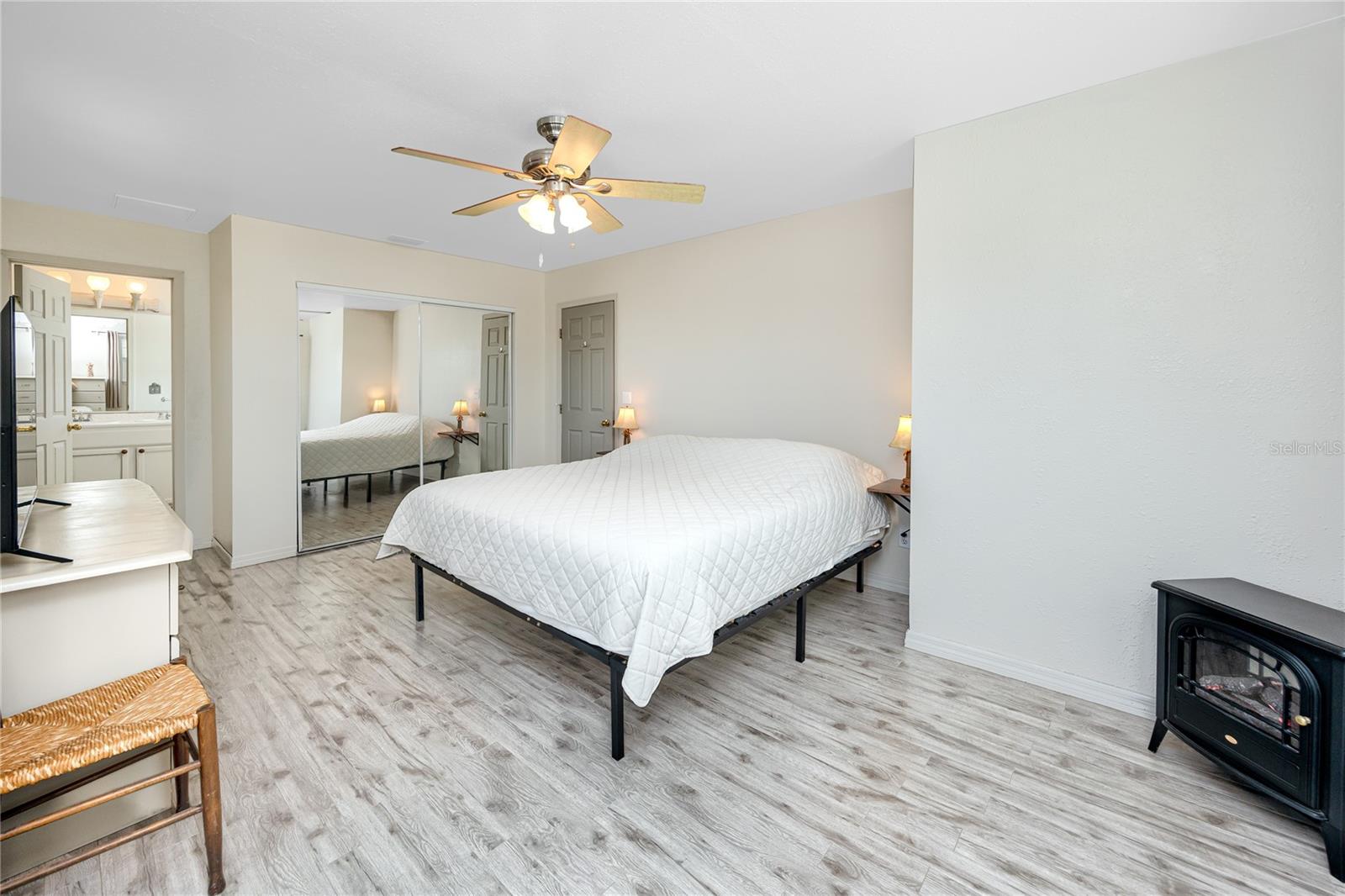 Image 31 of 53 For 140 142nd Avenue E