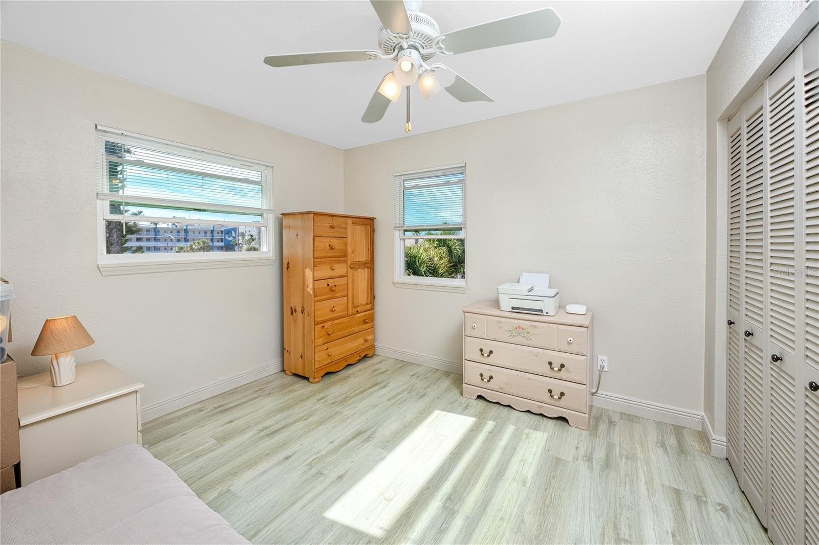 Image 35 of 53 For 140 142nd Avenue E