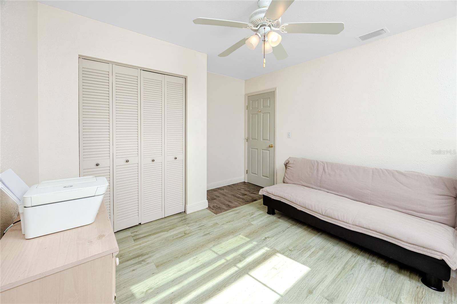 Image 37 of 53 For 140 142nd Avenue E