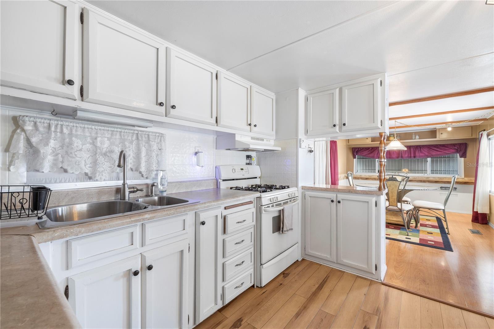 Image 12 of 43 For 619 52nd Avenue W