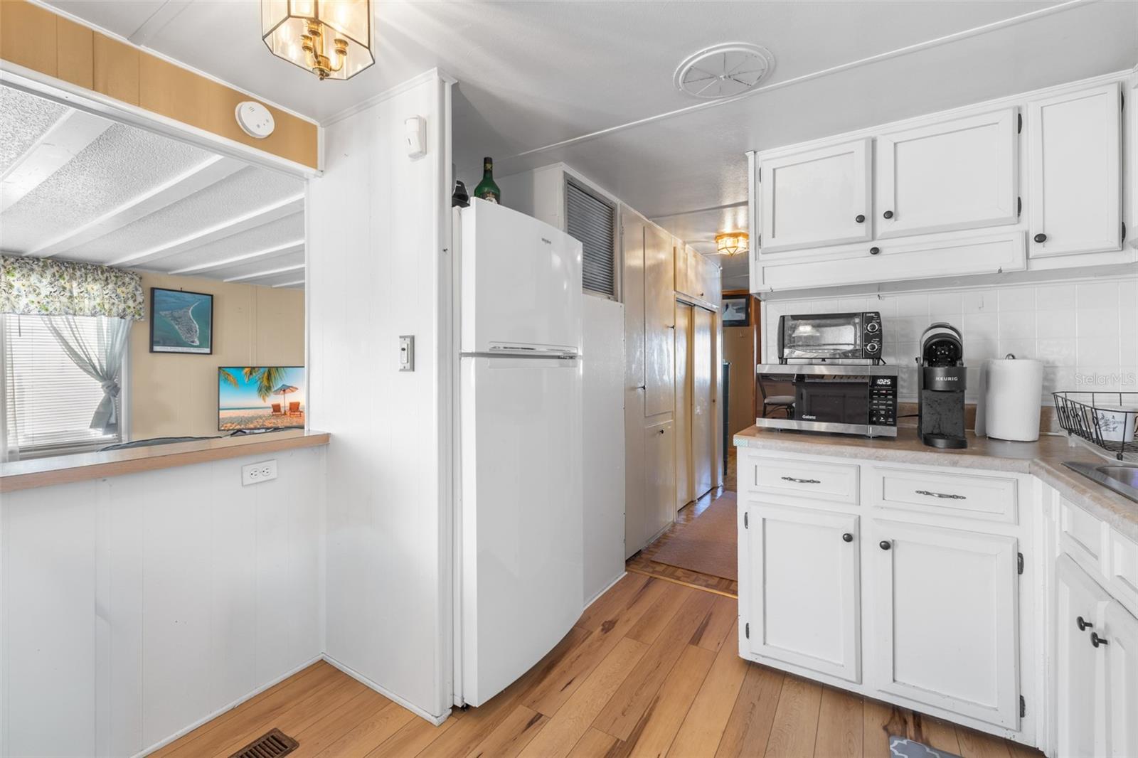 Image 13 of 43 For 619 52nd Avenue W