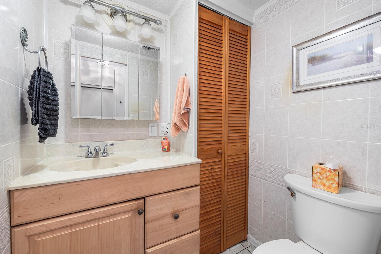 Image 14 of 43 For 619 52nd Avenue W