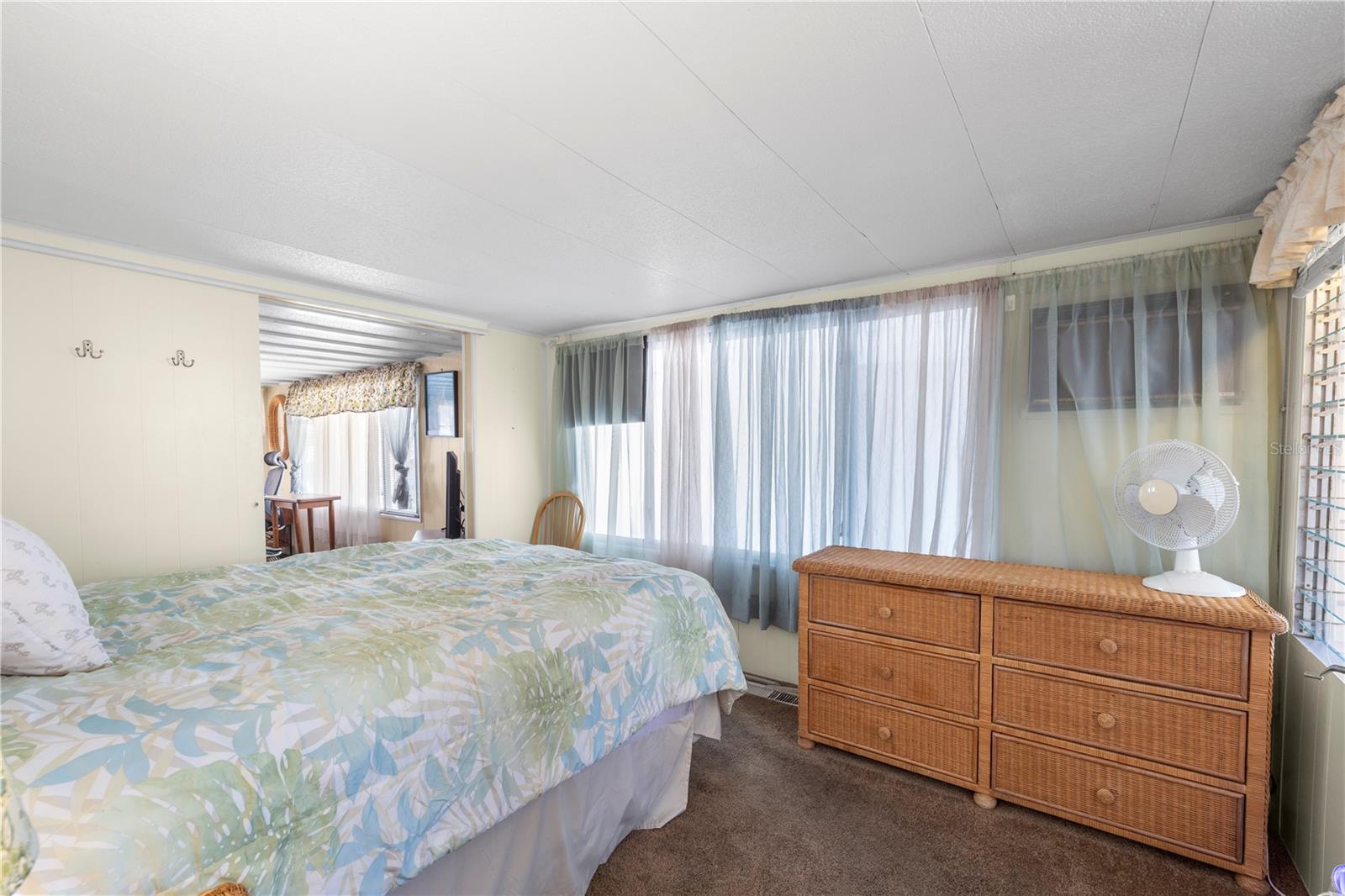 Image 20 of 43 For 619 52nd Avenue W