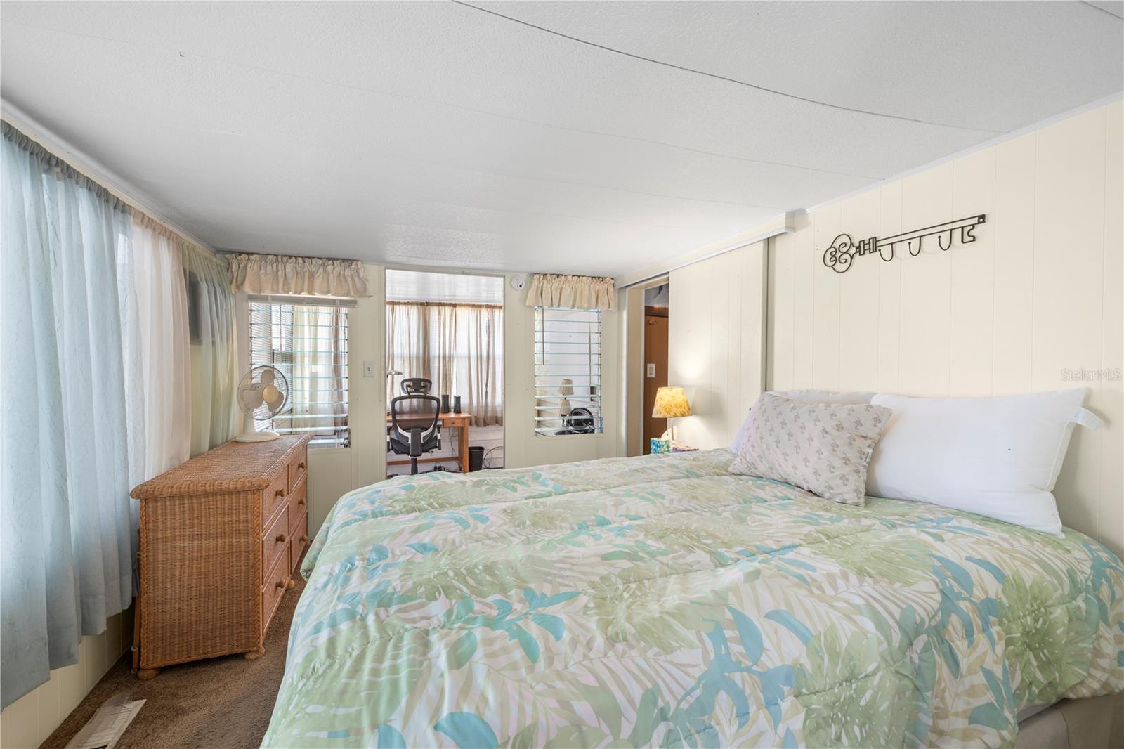 Image 21 of 43 For 619 52nd Avenue W