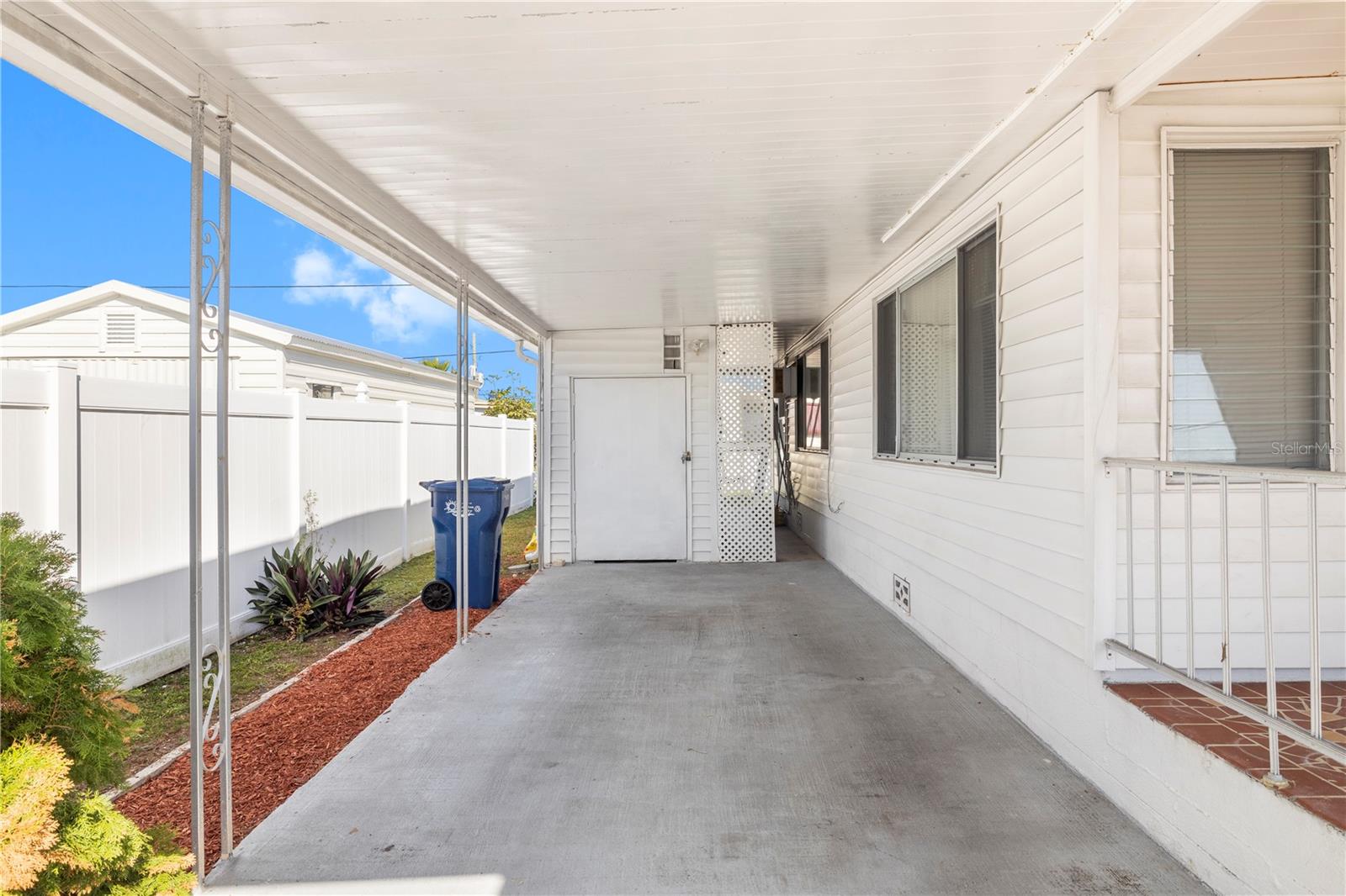 Image 25 of 43 For 619 52nd Avenue W