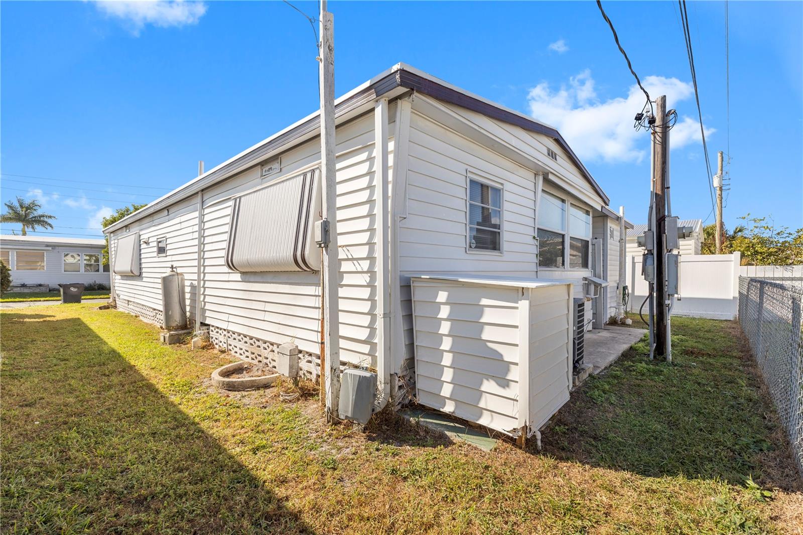 Image 30 of 43 For 619 52nd Avenue W