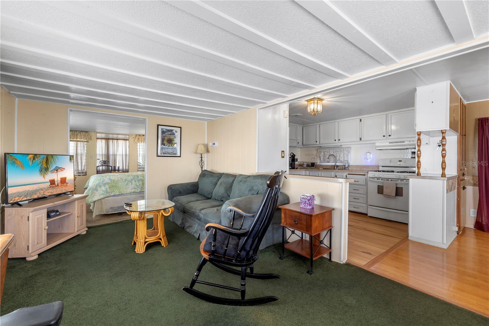 Image 7 of 43 For 619 52nd Avenue W