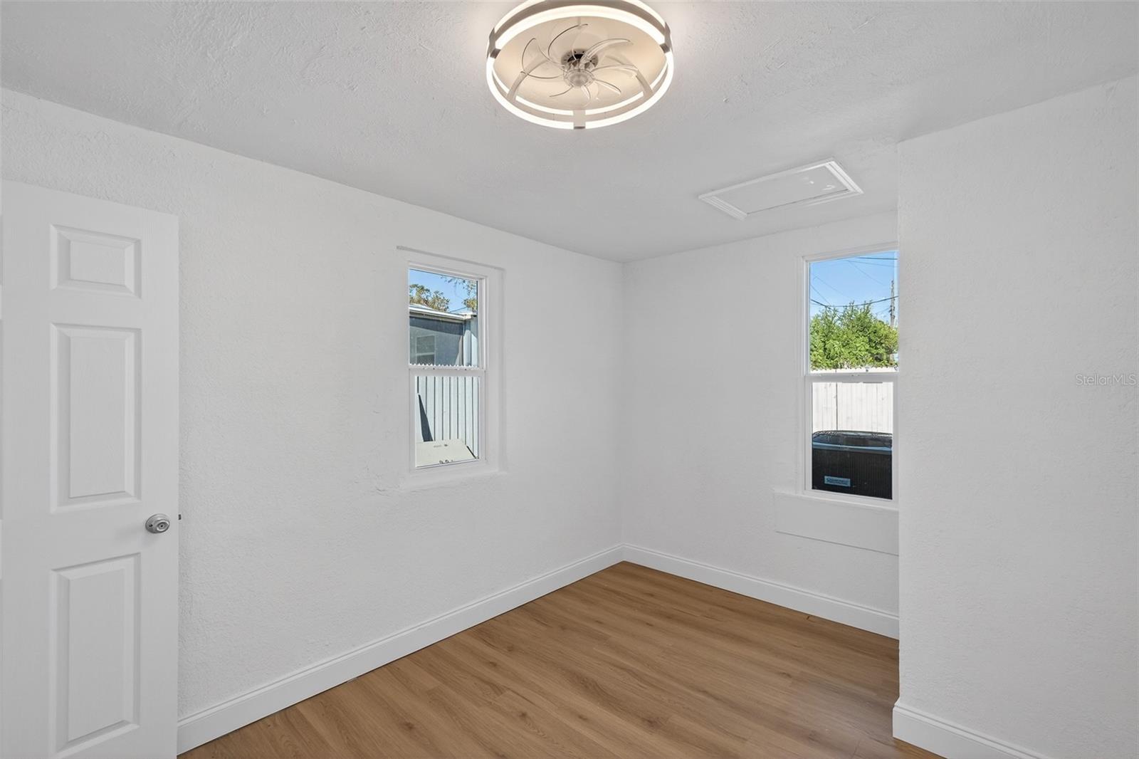 Image 11 of 26 For 4545 12th Avenue S