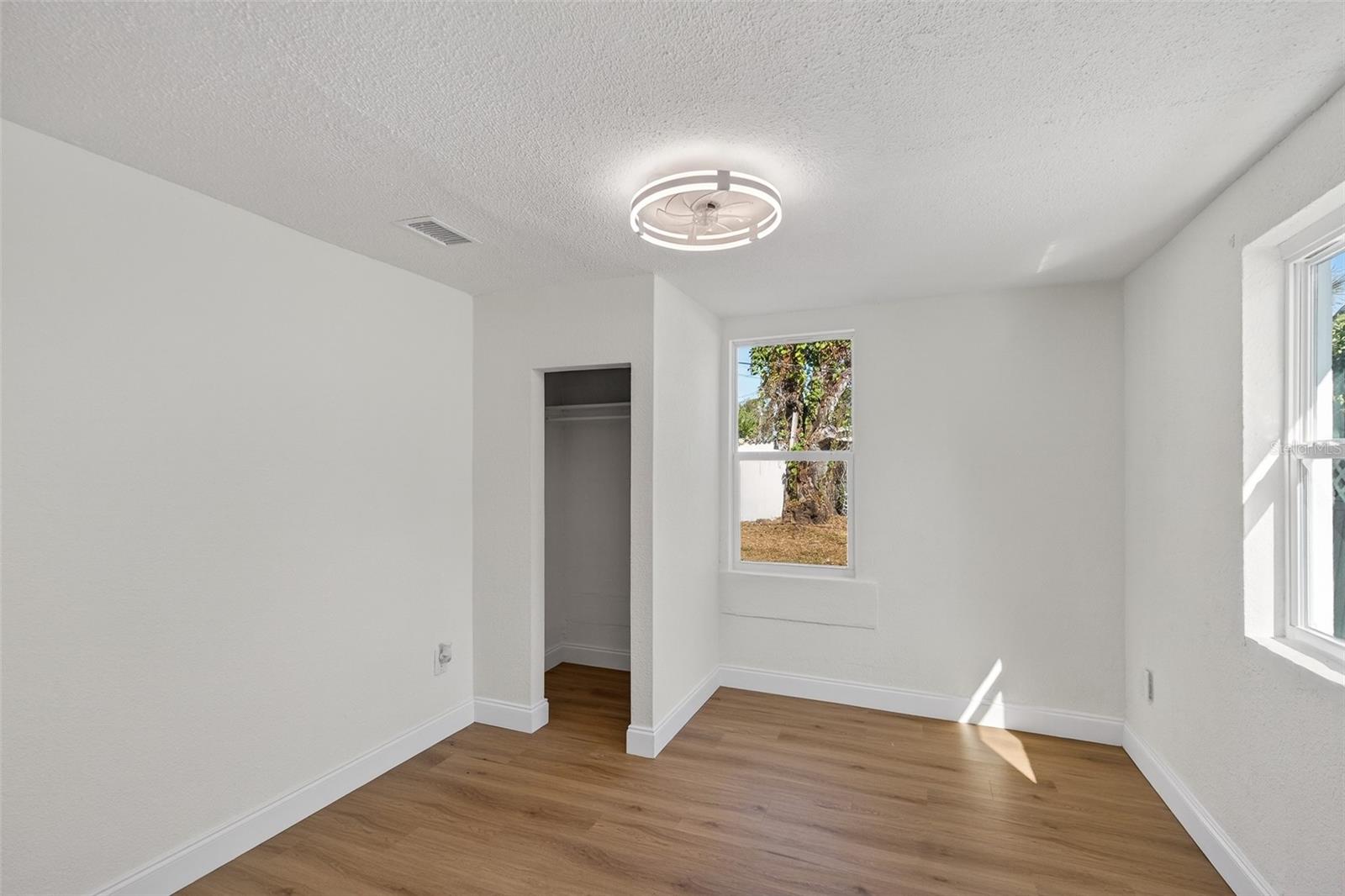 Image 13 of 26 For 4545 12th Avenue S