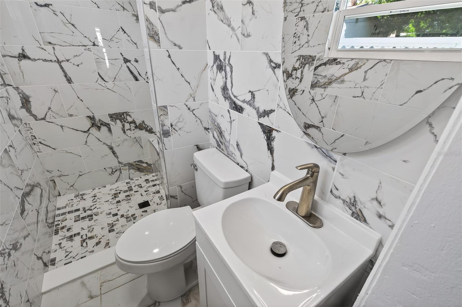 Image 19 of 26 For 4545 12th Avenue S