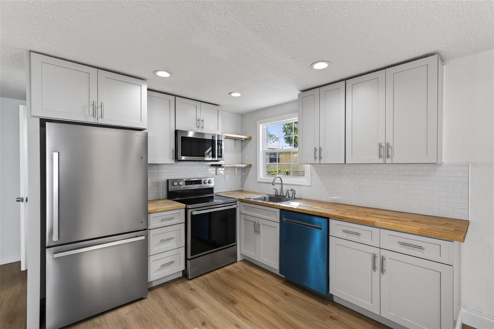 Image 9 of 26 For 4545 12th Avenue S