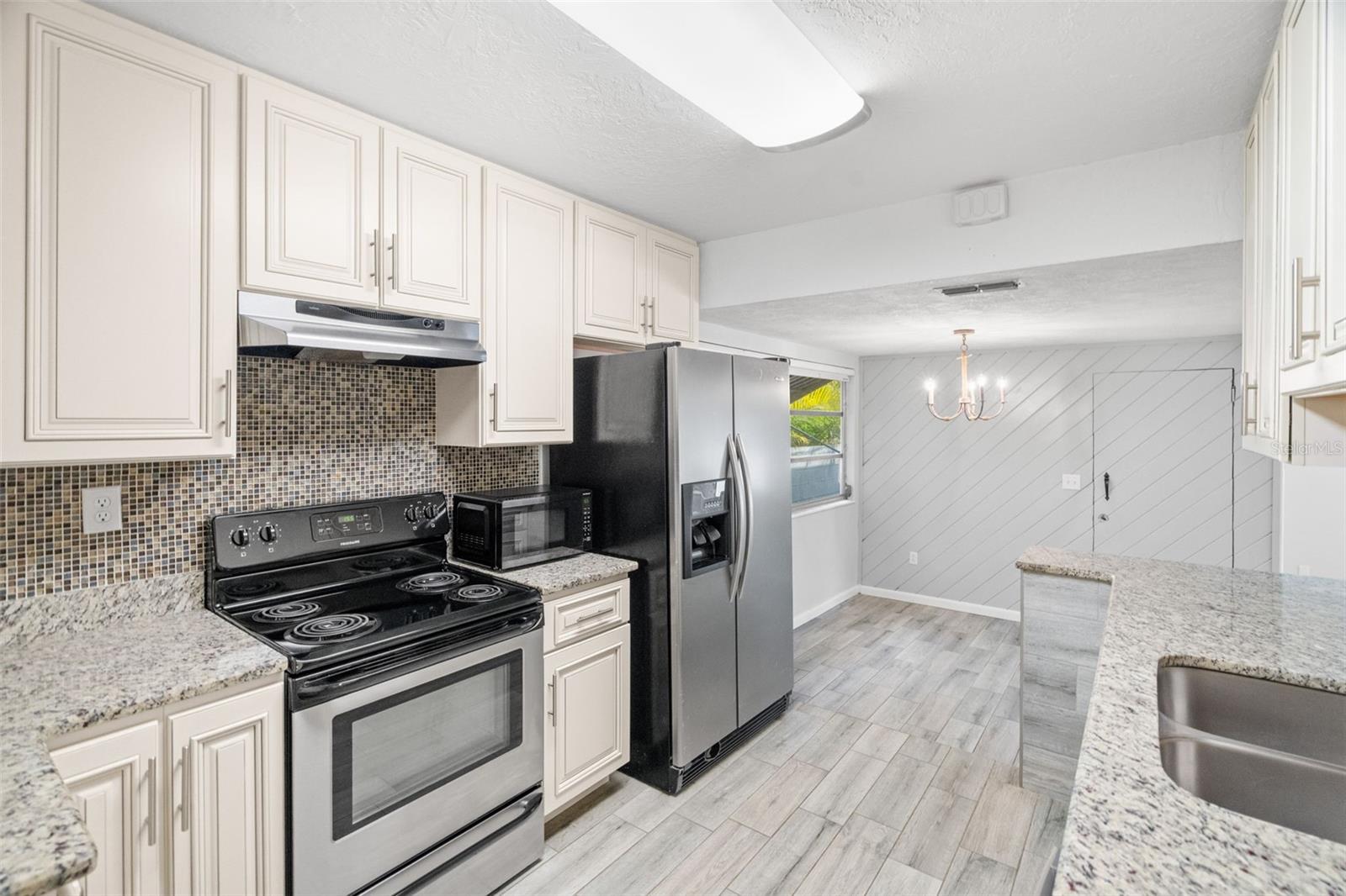 Image 10 of 38 For 5555 13th Street N