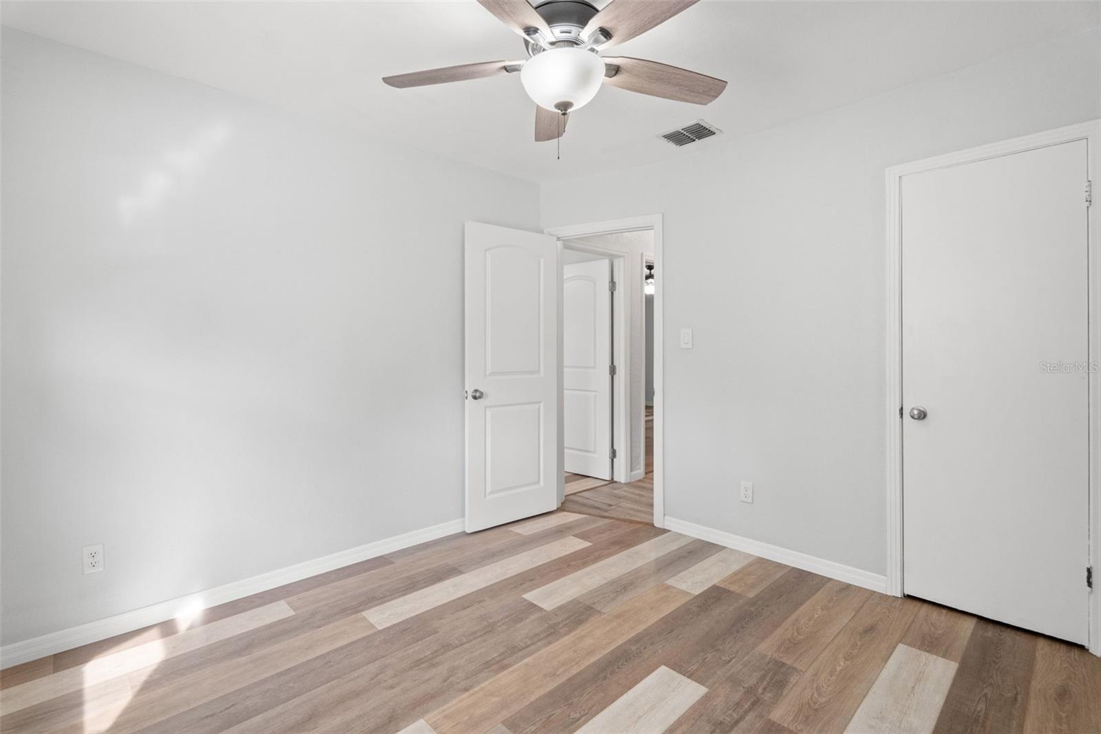 Image 13 of 38 For 5555 13th Street N