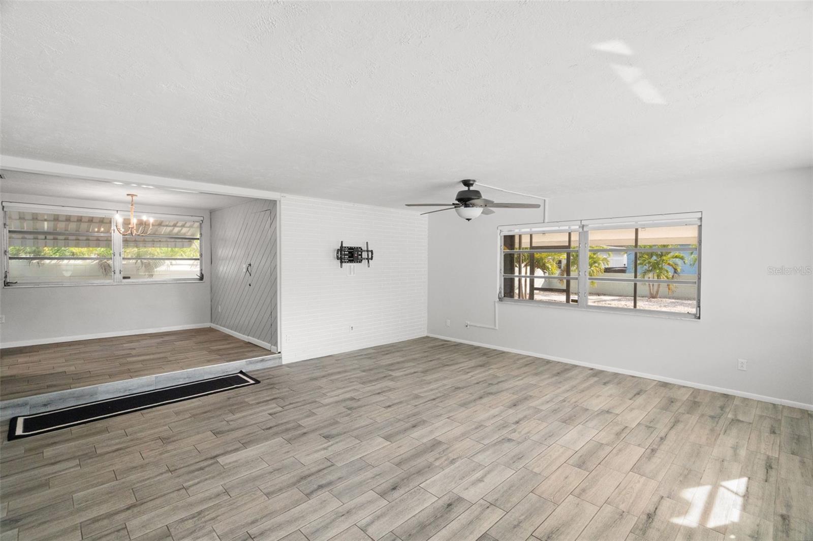 Image 4 of 38 For 5555 13th Street N