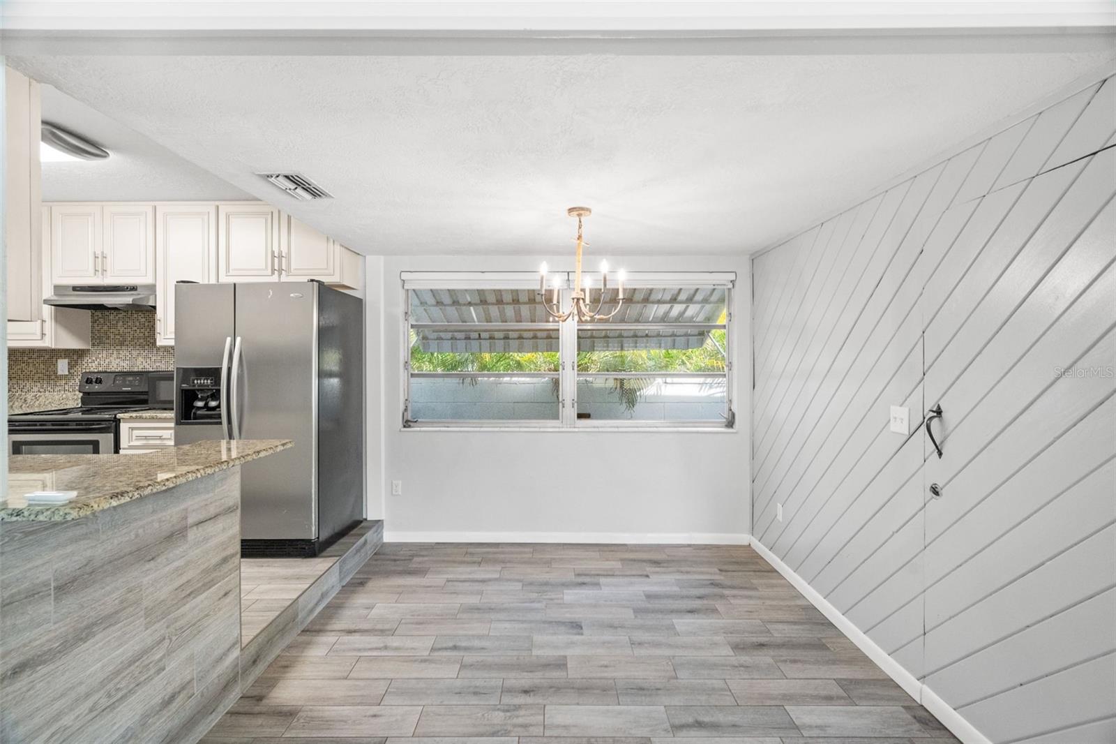 Image 7 of 38 For 5555 13th Street N