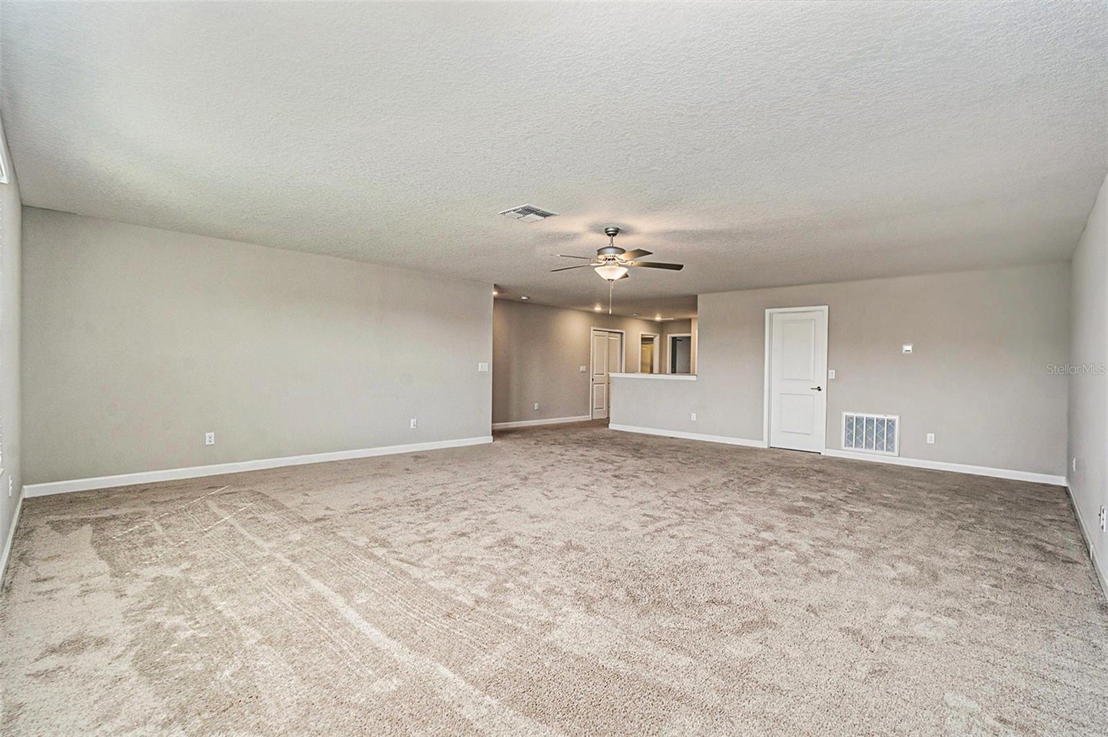 Image 24 of 38 For 9173 Shadyside Lane