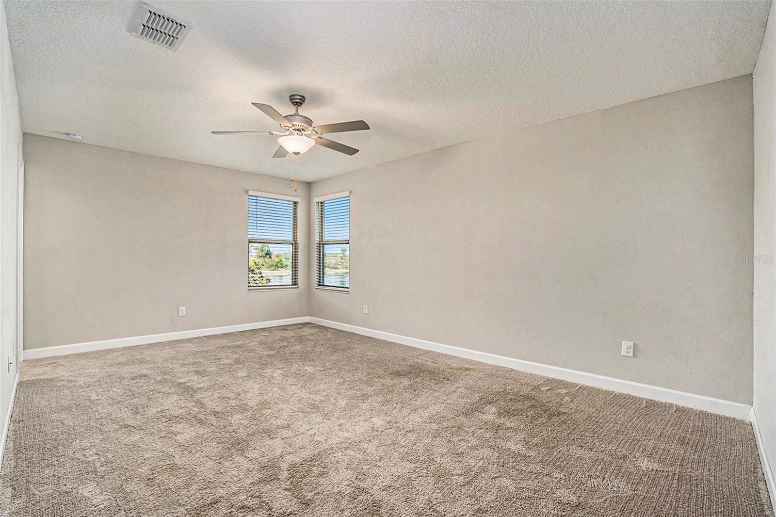 Image 28 of 38 For 9173 Shadyside Lane