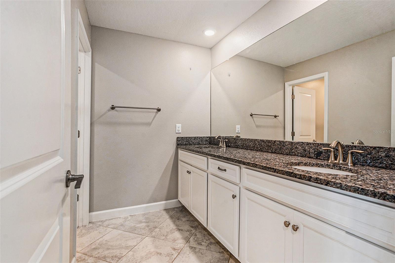 Image 32 of 38 For 9173 Shadyside Lane