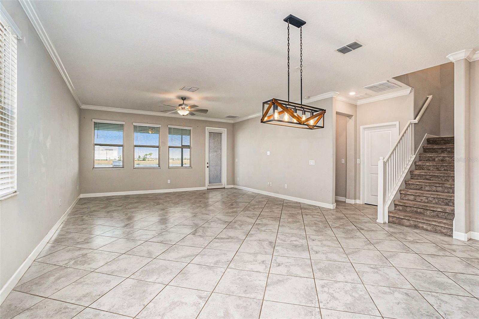 Image 4 of 38 For 9173 Shadyside Lane