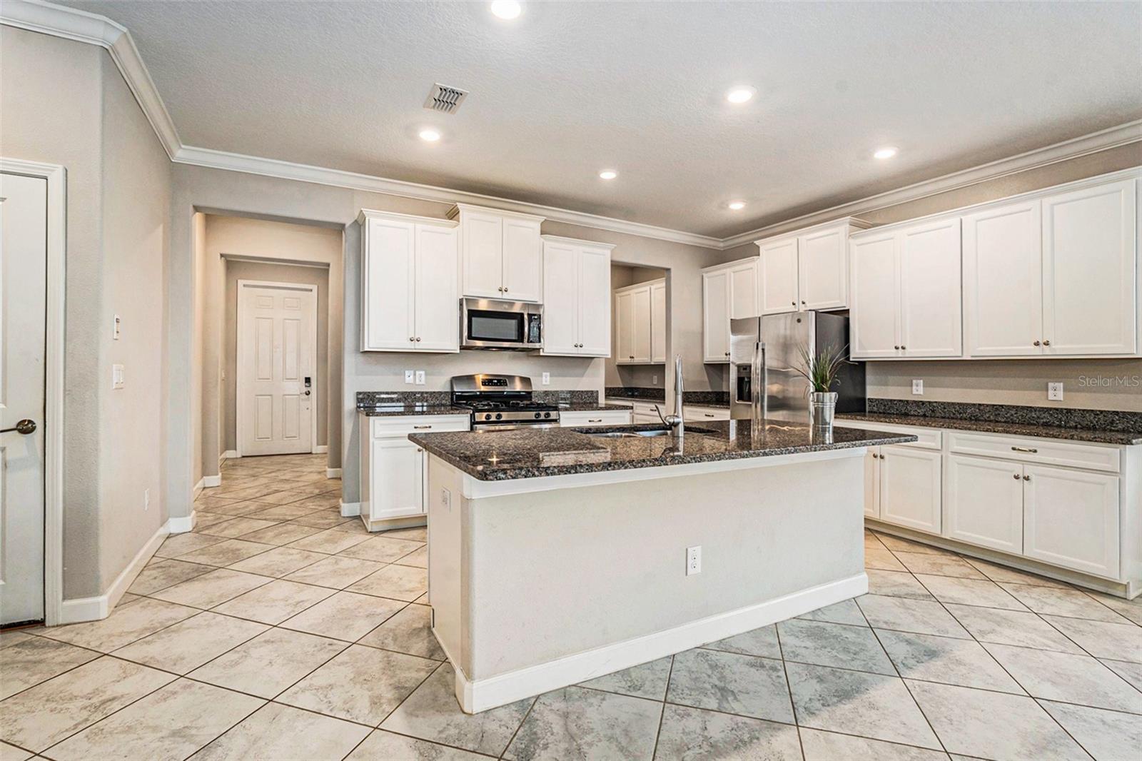 Image 9 of 38 For 9173 Shadyside Lane