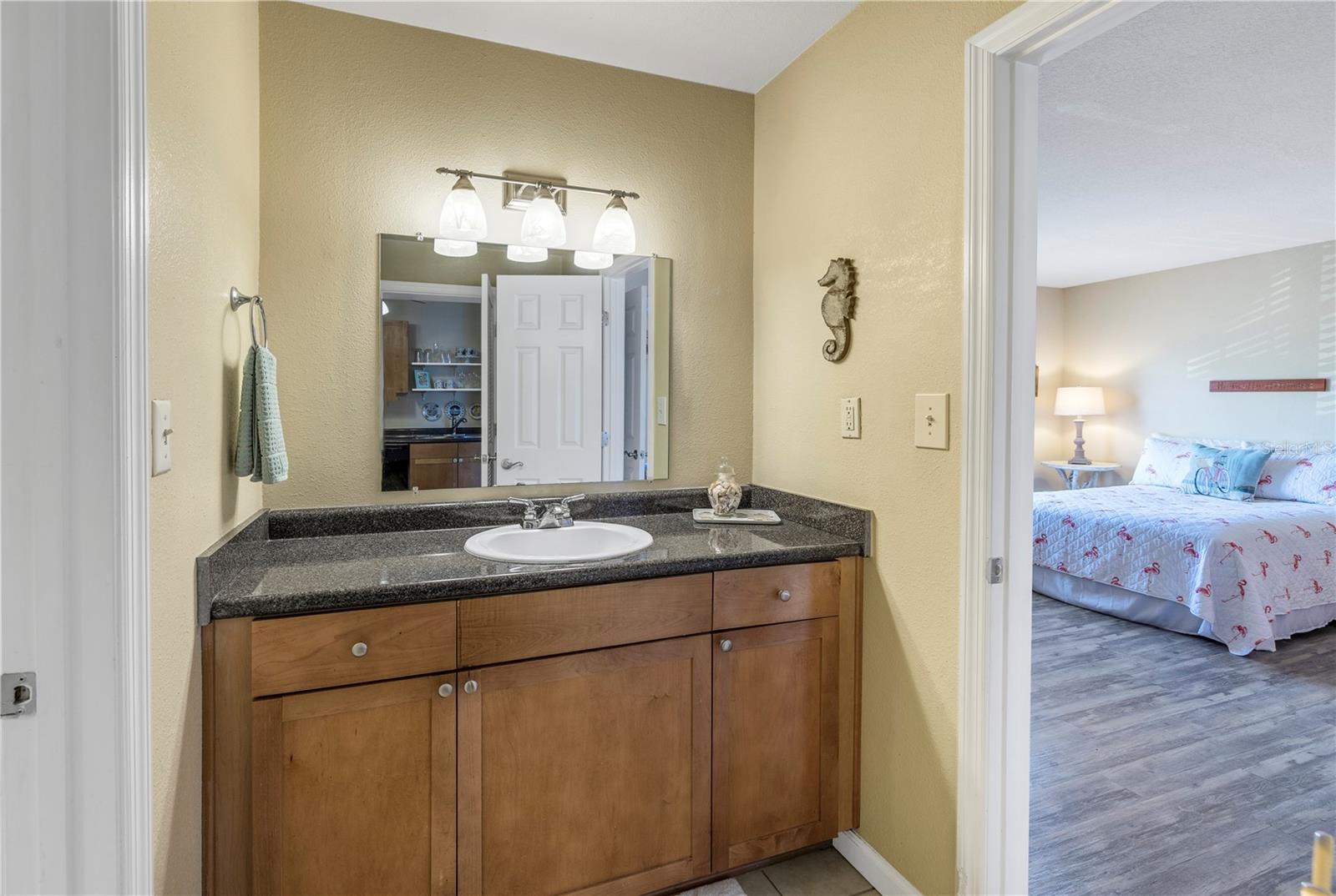 Image 22 of 27 For 5072 Starfish Drive Se F