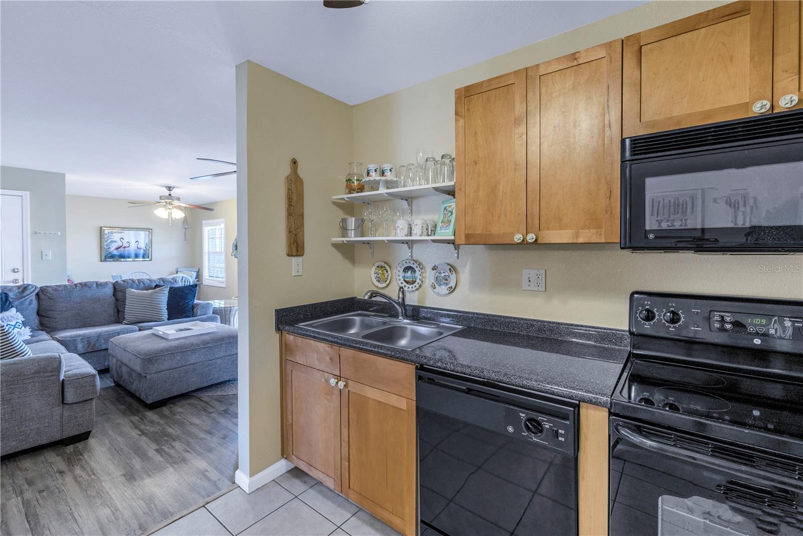 Image 9 of 27 For 5072 Starfish Drive Se F